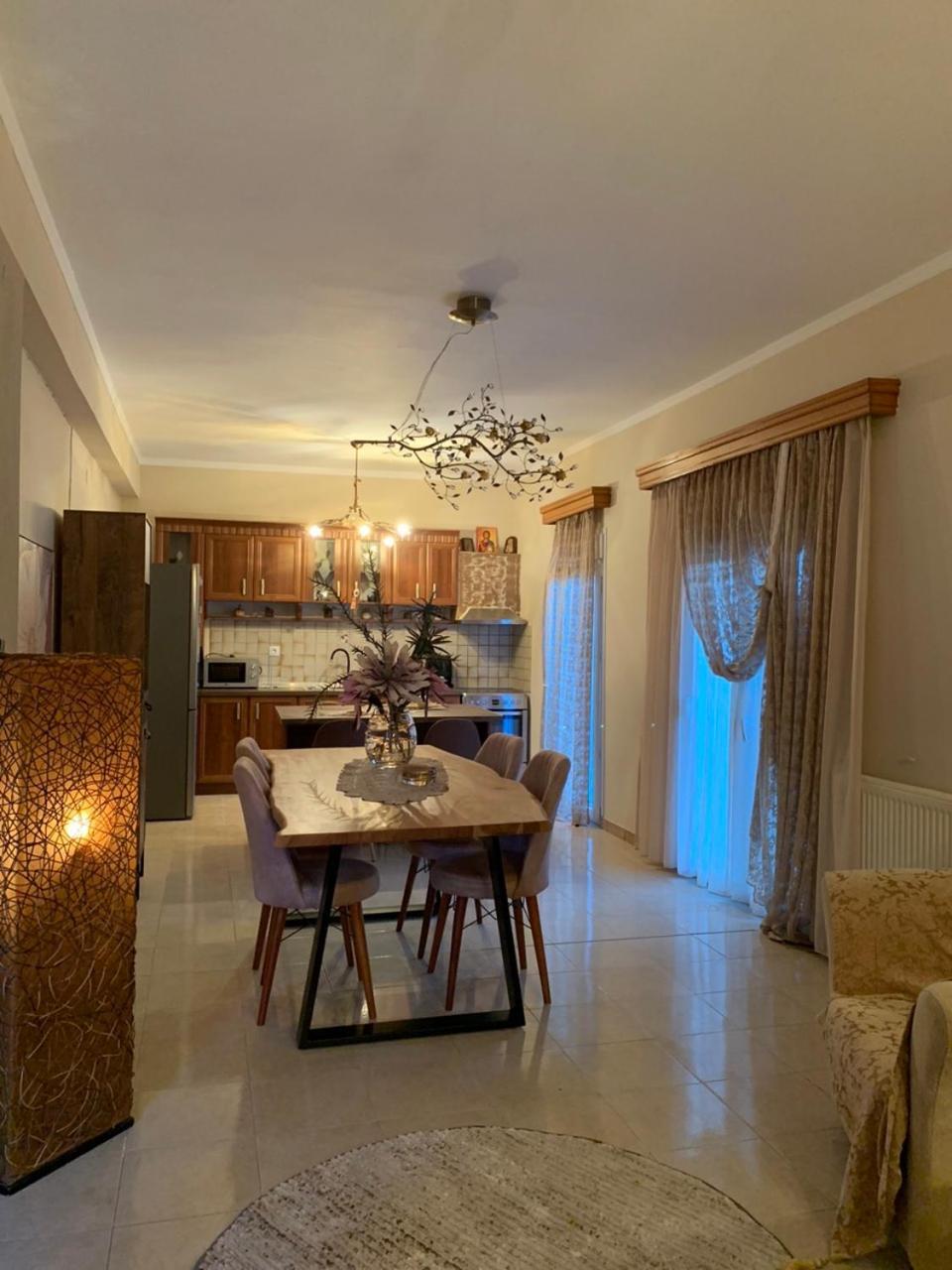 House Maria Elenι דירה *